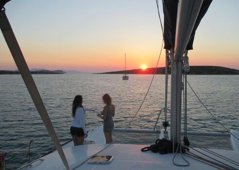 Santorini: Semi-Private Catamaran Sunset Cruise All Inclusive