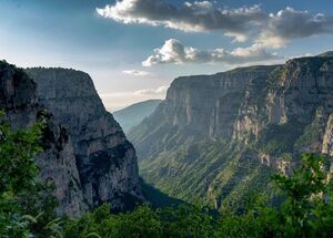 vikos-trekking-guided-tour-logo