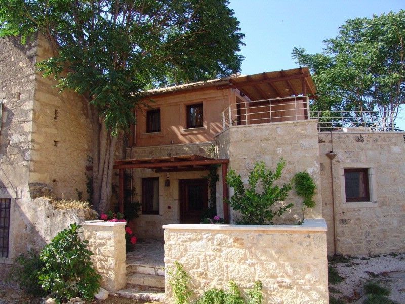 Kalimera Archanes Village Crete | Accommodation | Discover Greece