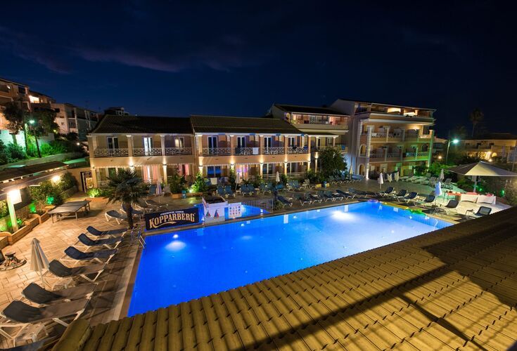 Kavos Plaza Hotel | Accommodation | Discover Greece