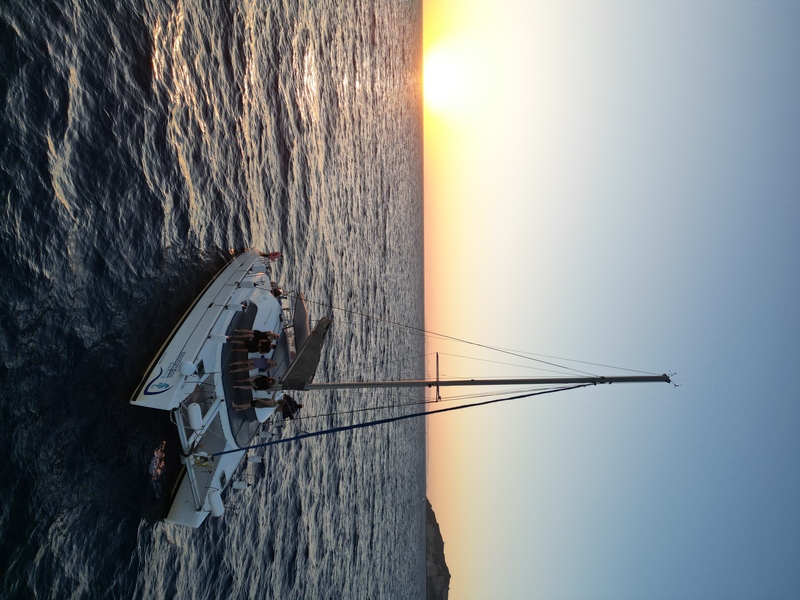 Santorini: Semi Private Catamaran Sunset Cruise with Food & Drinks